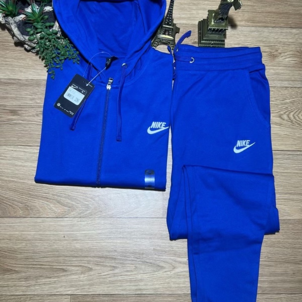 Polo Track Suit - Picture 7 of 9